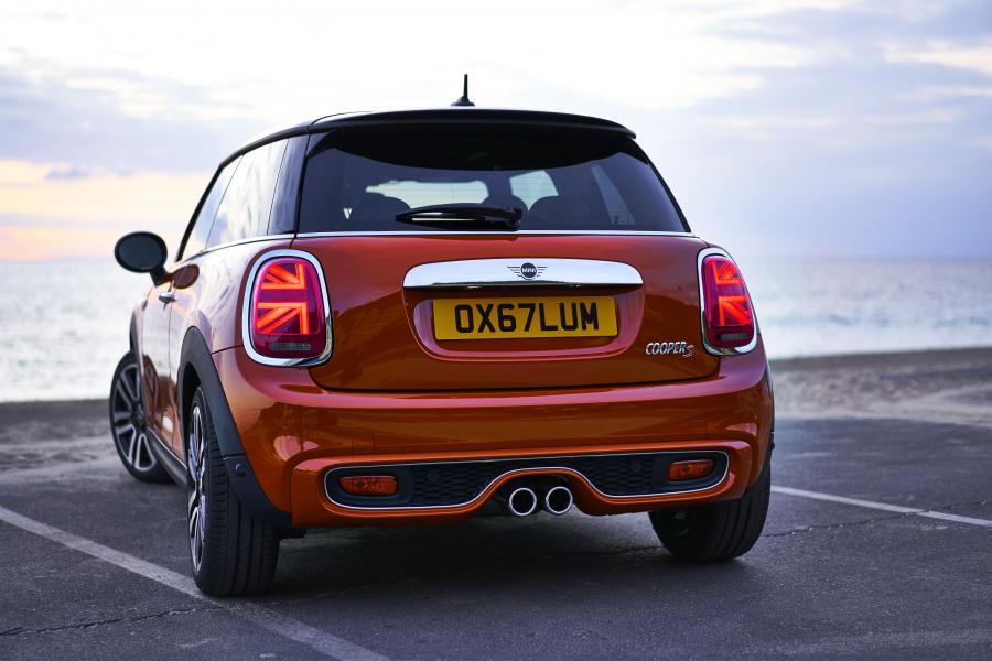  Mini Cooper S (F56) 2018 года  (WW) (фото 7 из 196)